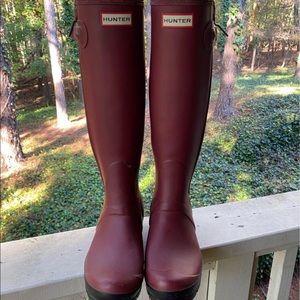 Red Hunter boots!